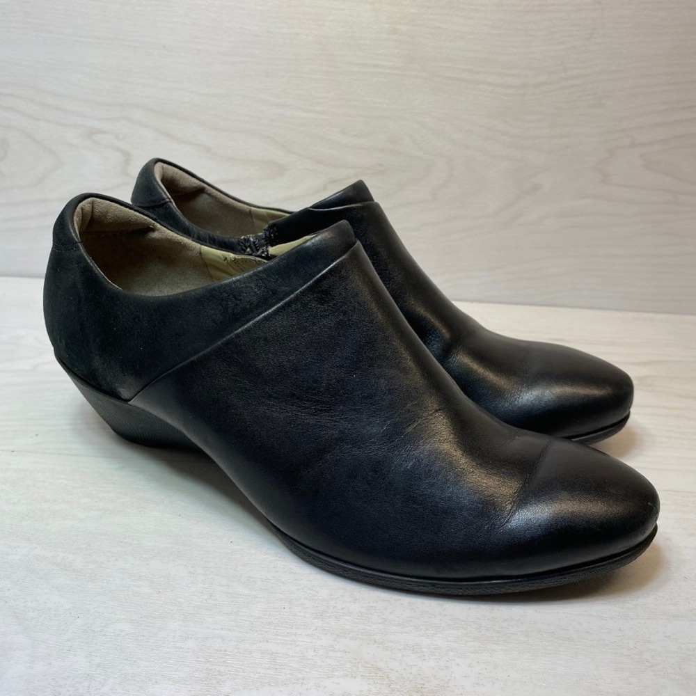 Ecco Womens 10-10.5 41 Ankle Booties Wedge Black Leather Side Zip Comfort Shoes